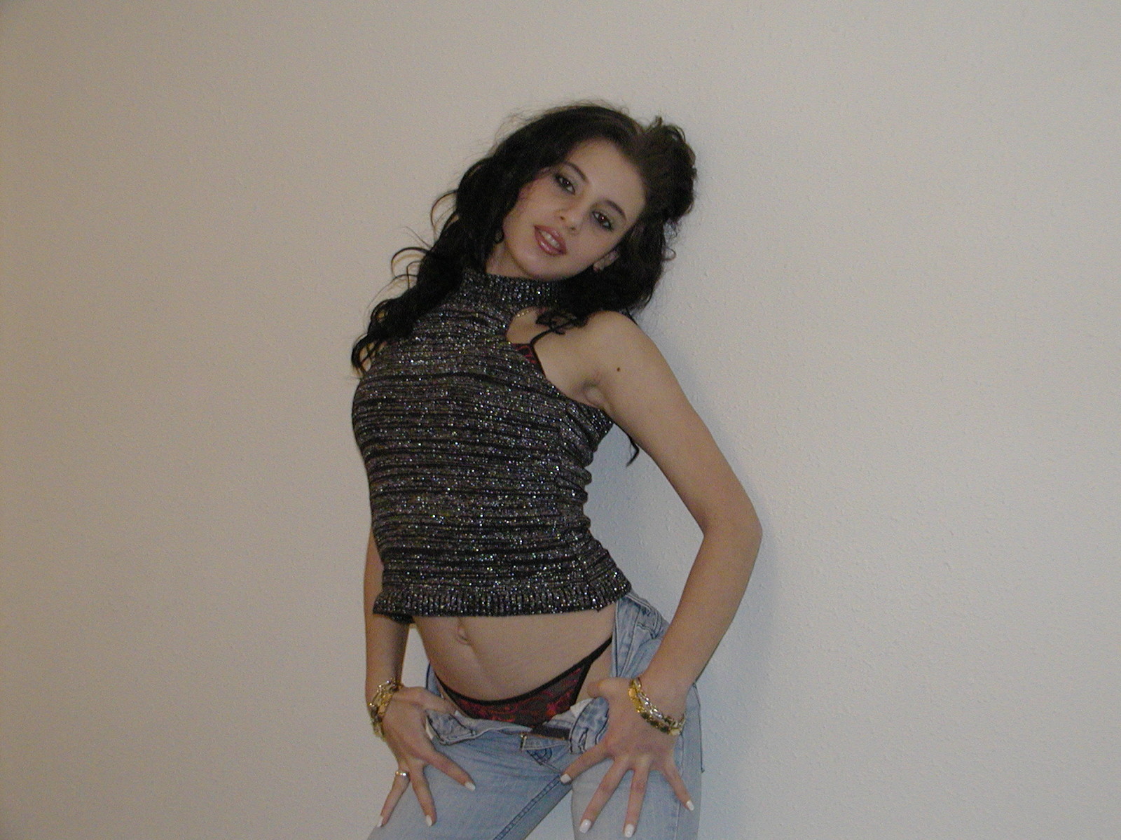 Красивая румынская проститутка Маркела